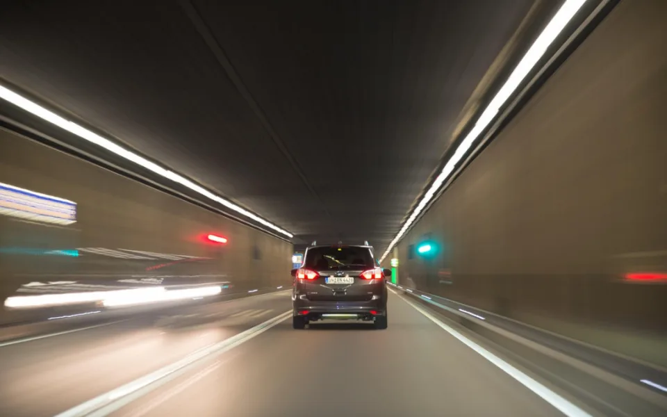 Bez řidiče, ale s pravidly: Jaká omezení čekají autonomní vozidla v Česku?