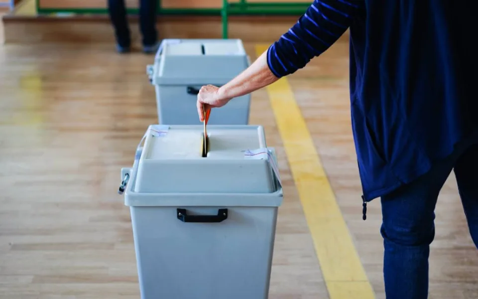 Politické preference: ANO ztrácí, SPOLU posiluje, STAN a SPD rostou
