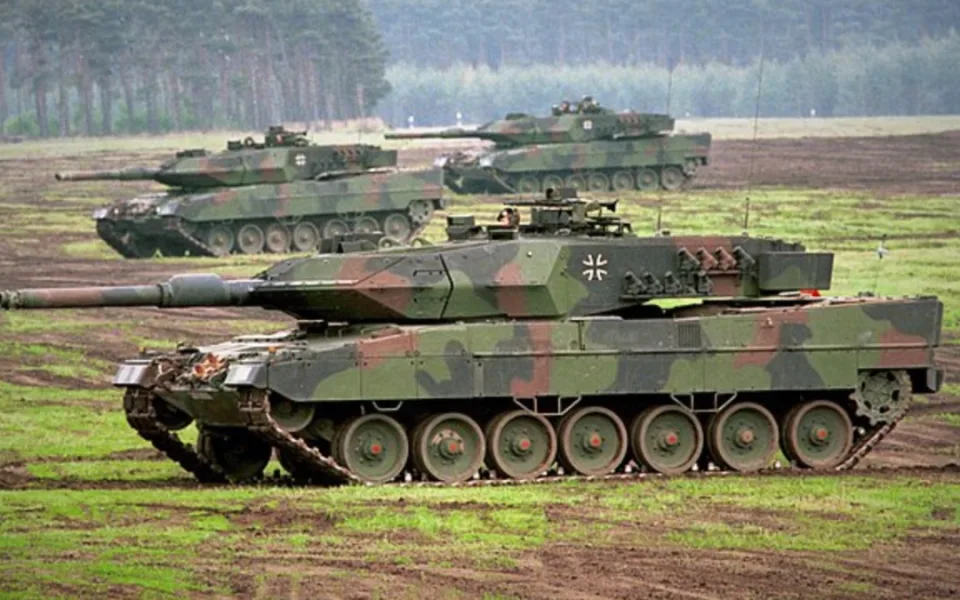 Německo zvažuje nákup 1 000 tanků a tisíců obrněnců pro NATO