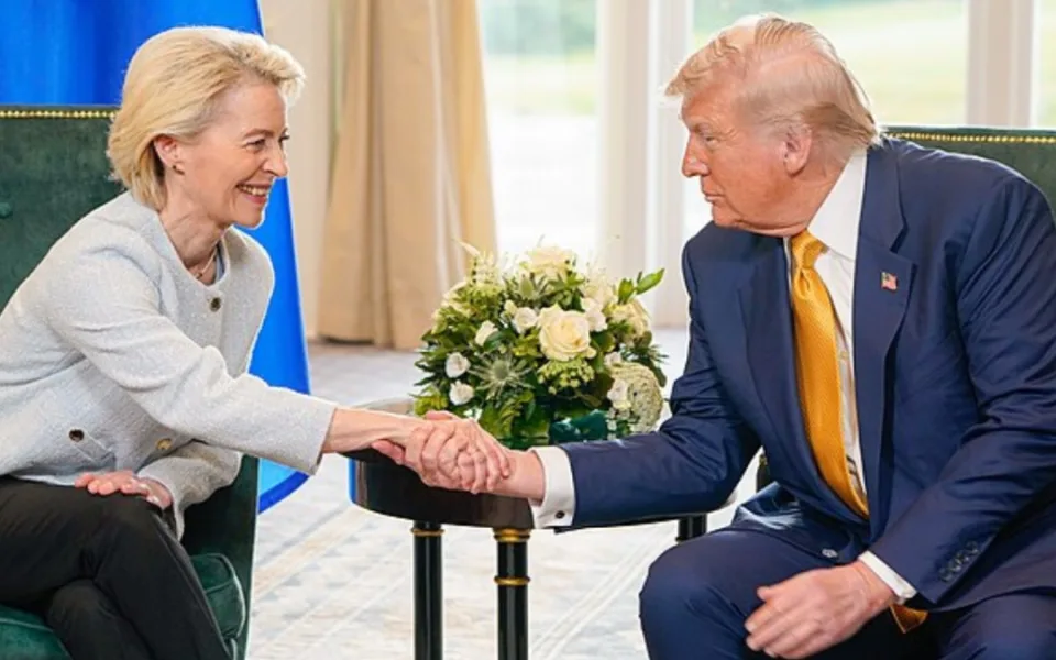 EU a USA dosáhly dohody, clo na zboží z EU bude 15%