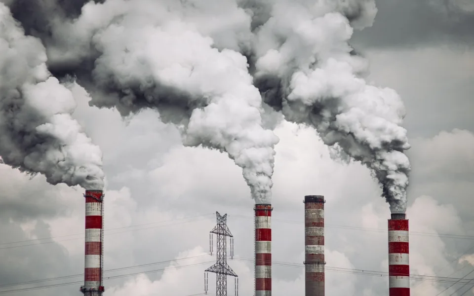 Návrh klimatického cíle EU vyvolává obavy o budoucnost českého průmyslu