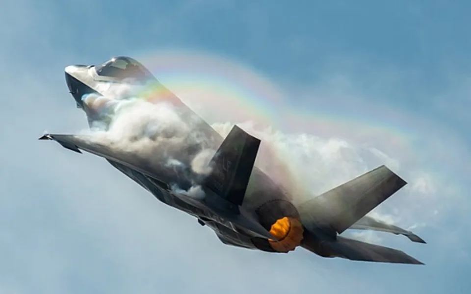Letoun F-35A, označovaný za neviditelného, padl v cvičném boji