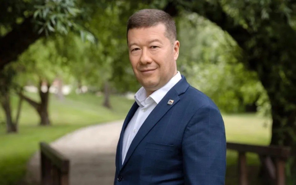 Nová Sněmovna se sejde 3. listopadu, předsedou může být Okamura