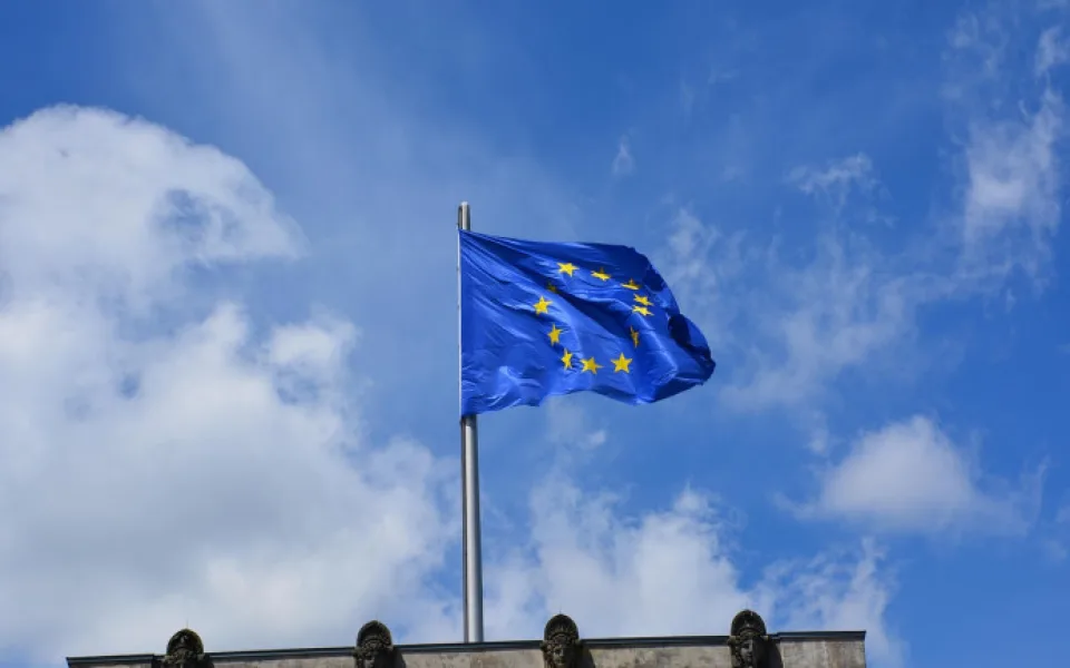 EU cílí sankcemi na ruskou energetiku, zahraniční banky a kryptoměny