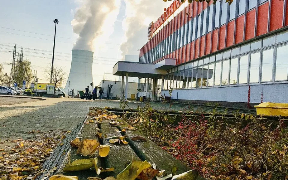 Dukovanská elektrárna slaví 40. výročí. 150 lidí zde pracuje od samého začátku