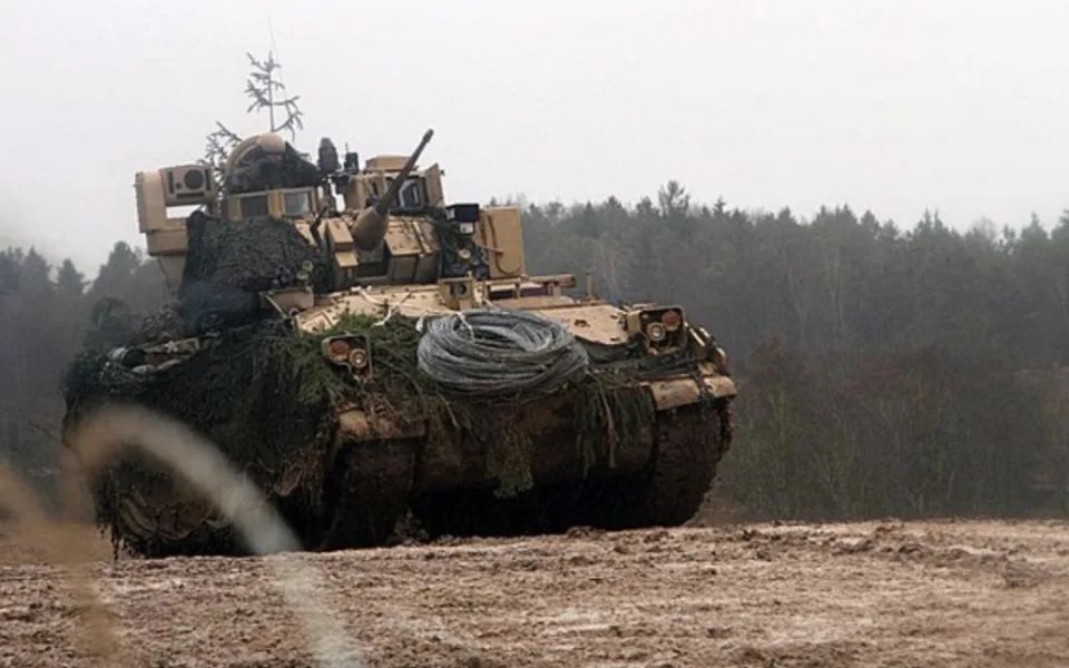 USA přesouvají obrněnce v Polsku v rámci cvičení a posílení odstrašení