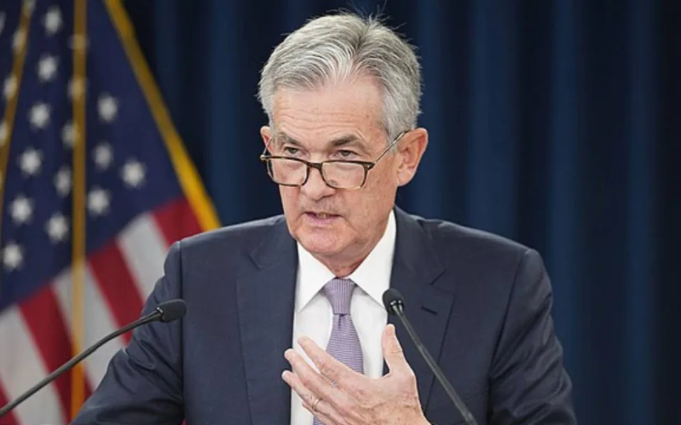 Powell varuje před kriminalizací měnové politiky. Trumpova administrativa podle něj tlačí na Fed zastrašováním