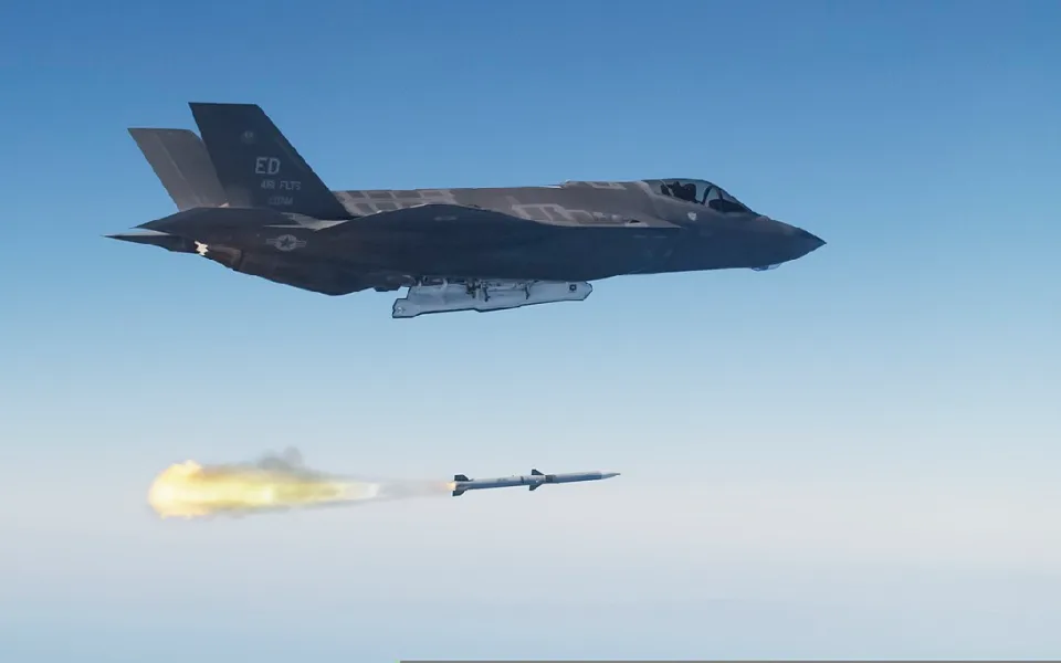 Střela AIM-260 získává klíčovou finanční podporu v rozpočtu USA