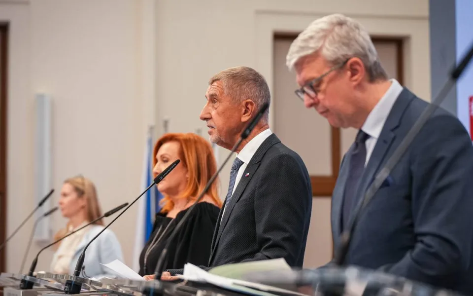 Vláda schválila zákon pro rychlou regulaci cen pohonných hmot