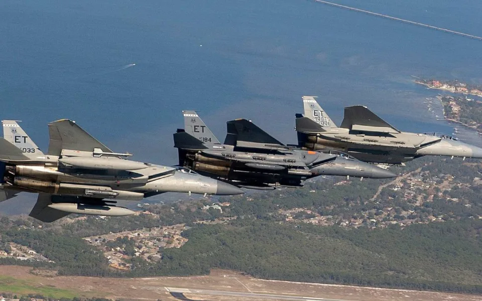 USAF více než zdvojnásobí plánovaný počet F-15EX