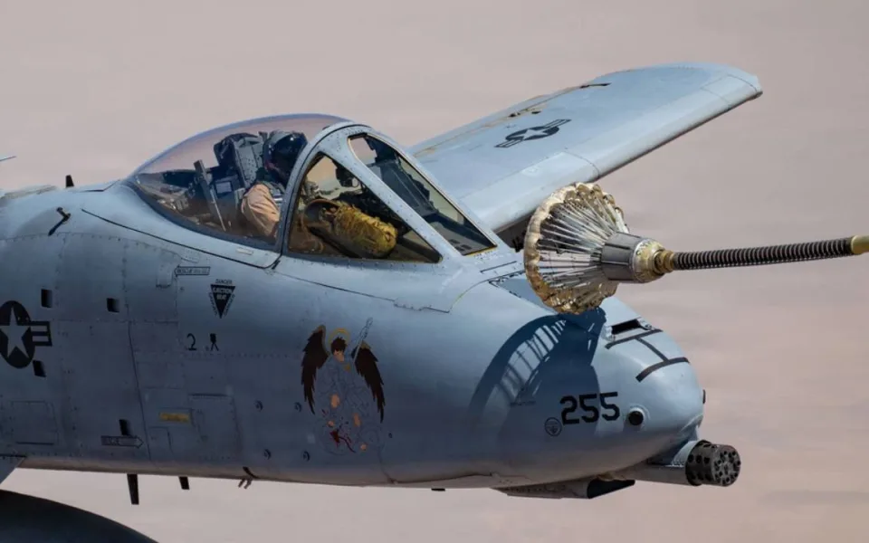 USAF našlo nový způsob, jak udržet A-10 déle nad bojištěm