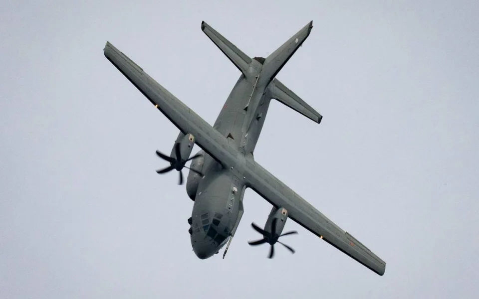Krize kolem Íránu uzavřela nejen Hormuzský průliv, ale i slavnou airshow