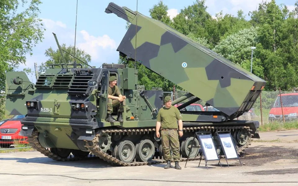 První evropský servis řízení palby MLRS vznikne v Tampere