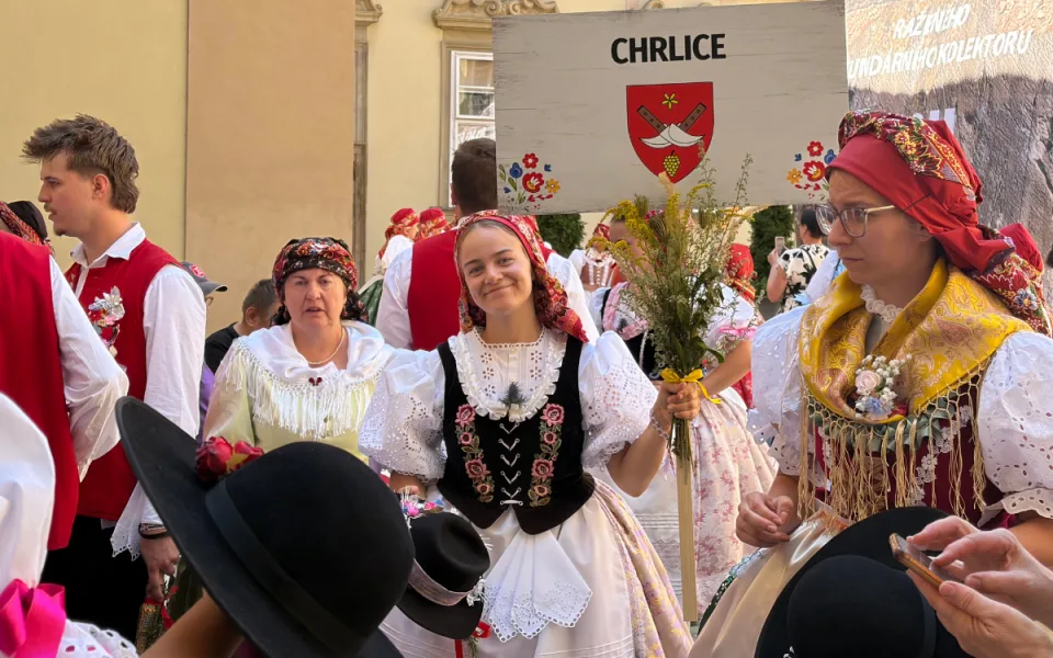 Centrum Brna při prvních celoměstských hodech zaplavila krojovaná chasa